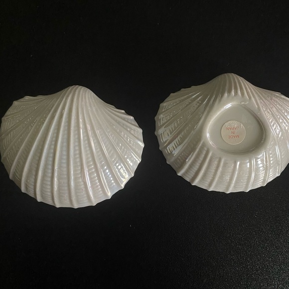 Vintage Ceramic Iridescent 4” Mini Shell-Shaped Scalloped Candle Holder - Picture 6 of 11